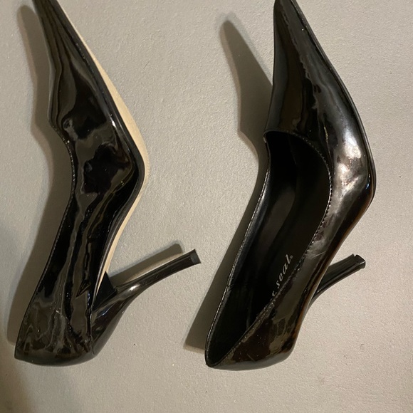 Leather Pointed Toe High Heel Stiletto Pumps - Picture 2 of 4